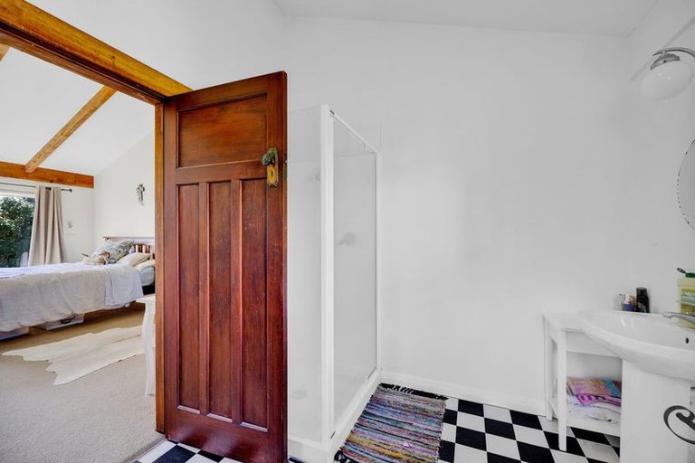 Photo of property in 7-9 Mace Terrace, Oakura, 4314