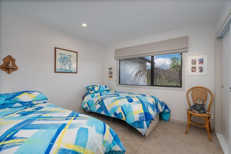 Photo of property in 1 Topping Place, Whitianga, 3510