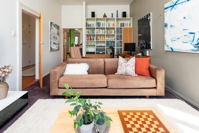 Photo of property in 15 Garfield Street, Brooklyn, Wellington, 6021