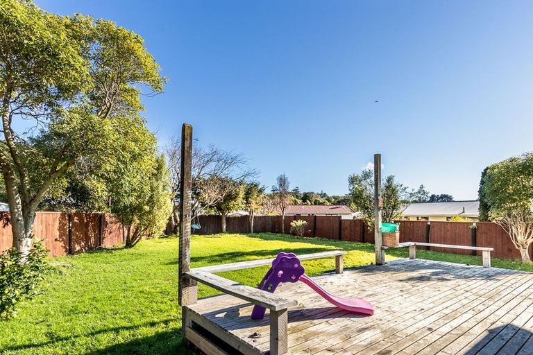Photo of property in 30 Hookway Grove, Paraparaumu, 5032
