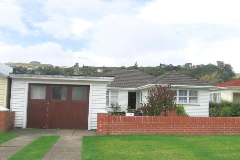 Photo of property in 36 Oxford Street, Tawa, Wellington, 5028
