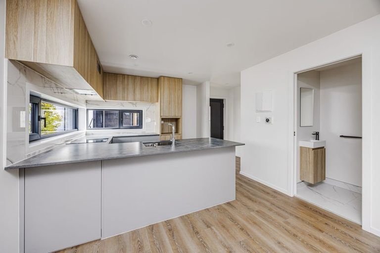 Photo of property in 3 Kaaramuramu Lane, Mangere Bridge, Auckland, 2022