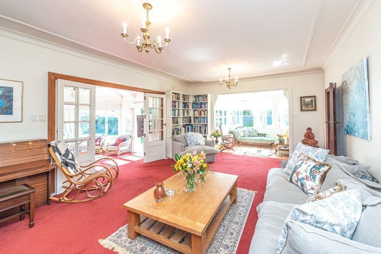 Photo of property in 32 Brassey Road, Saint Johns Hill, Whanganui, 4500