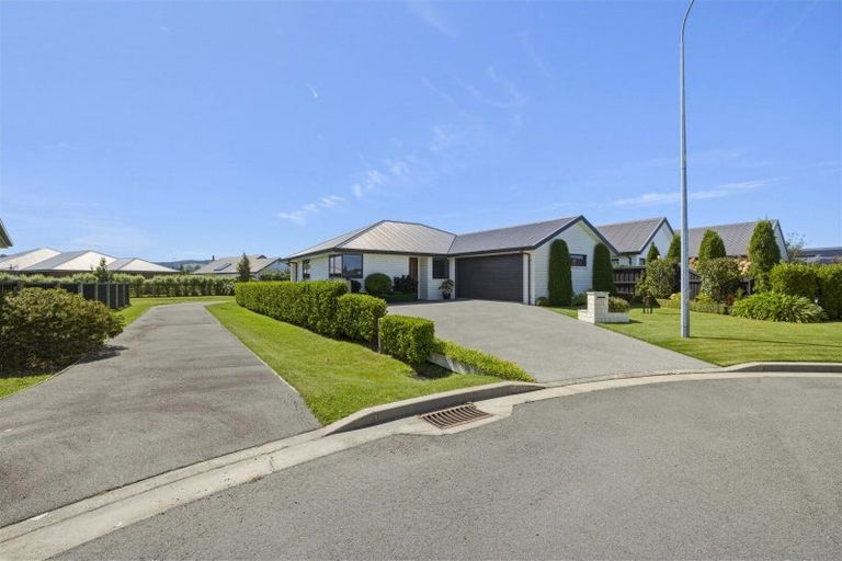 Photo of property in 11 Wyllie Place, Amberley, 7410