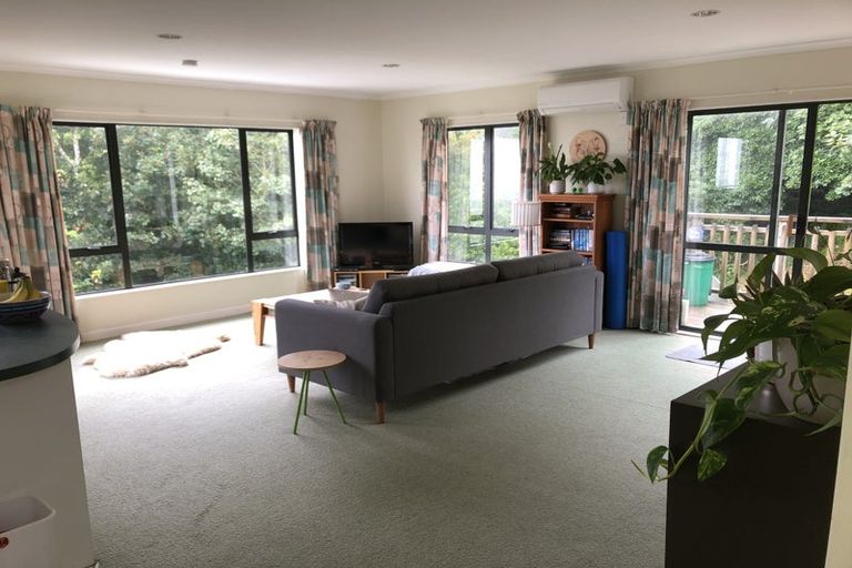 Photo of property in 1/6 Mataroa Avenue, Northland, Wellington, 6012