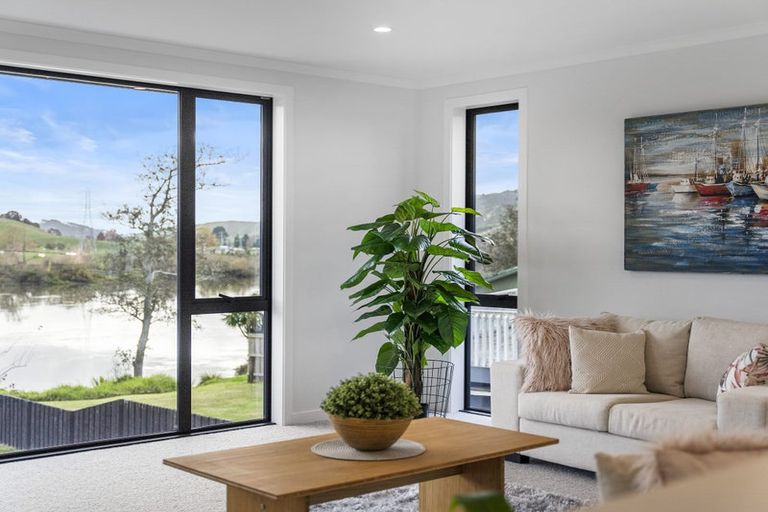 Photo of property in 92 Great South Road, Pokeno, 2402