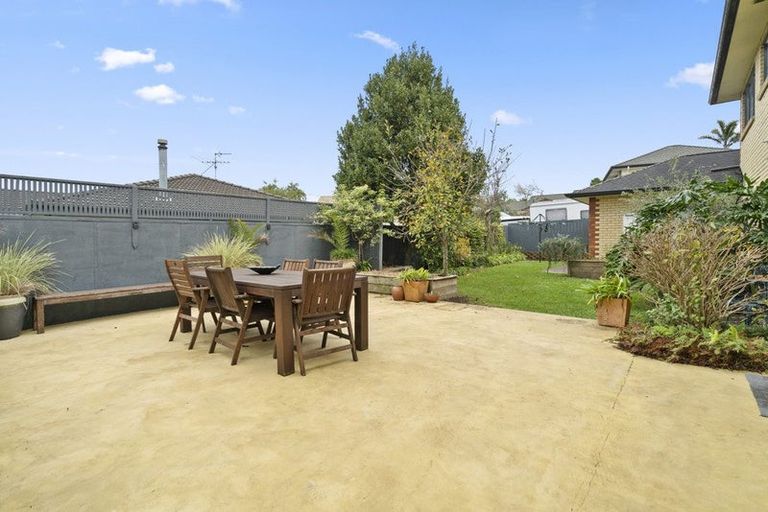 Photo of property in 1 Beverage Place, Rosehill, Papakura, 2113