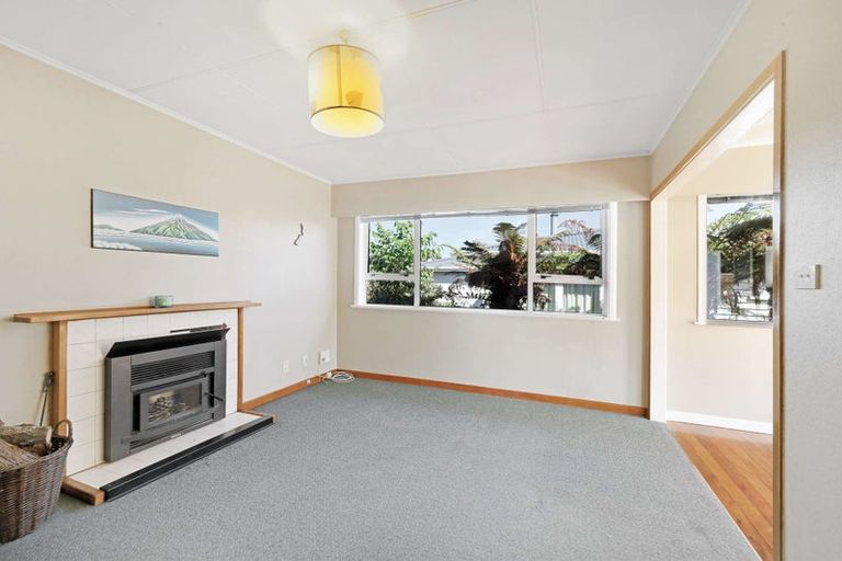 Photo of property in 9 Whakawhiti Street, Marfell, New Plymouth, 4310