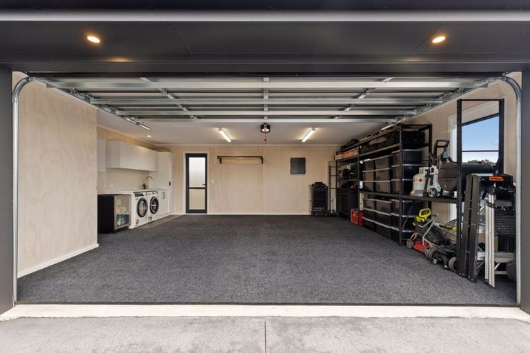 Photo of property in 68 Freedom Drive, Kelvin Grove, Palmerston North, 4414