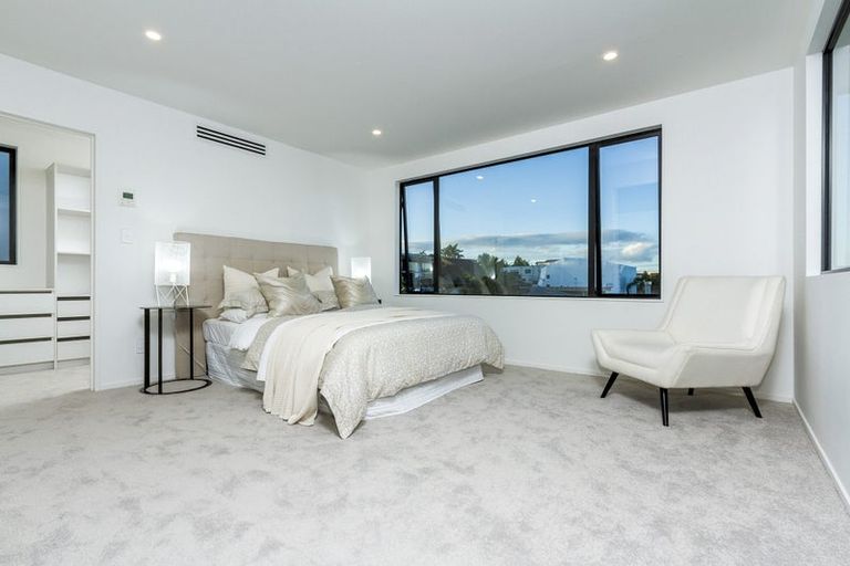 Photo of property in 18b Marama Street, Castor Bay, Auckland, 0620