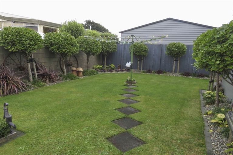 Photo of property in 79 Avon Road, Clifton, Invercargill, 9812