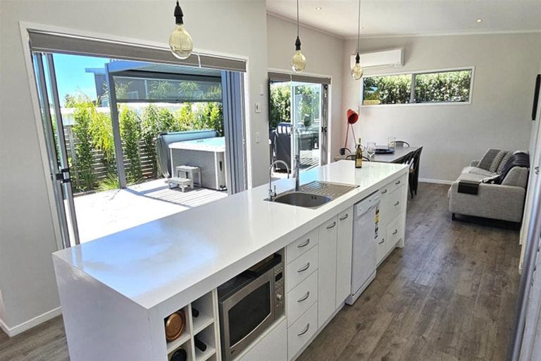 Photo of property in 106 Nikau Close, Matarangi, Whitianga, 3592