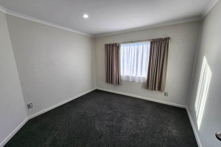 Photo of property in 37a Simpson Road, Ranui, Auckland, 0612