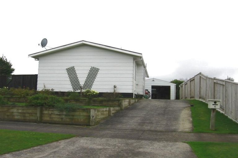 Photo of property in 6 Cargill Grove, Kelvin Grove, Palmerston North, 4414