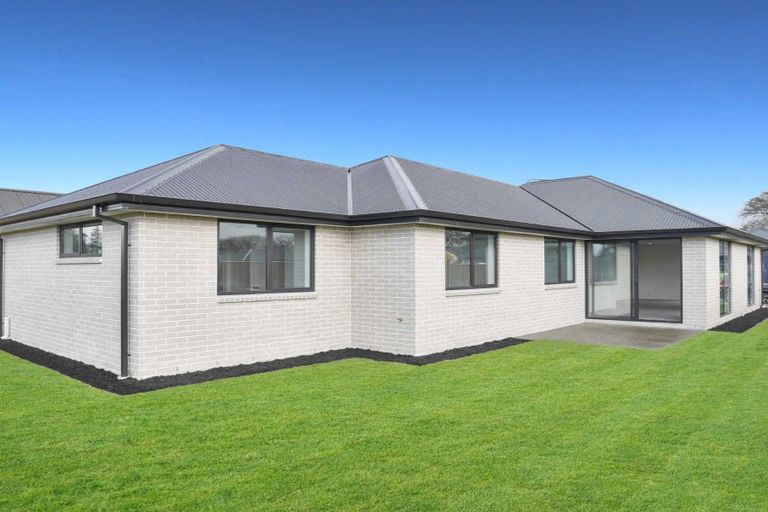 Photo of property in 13 Quinn Crescent, Woodend, 7610