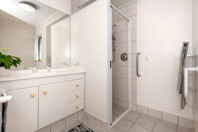 Photo of property in Orange Grove Flats, 31/549 Childers Road, Te Hapara, Gisborne, 4010