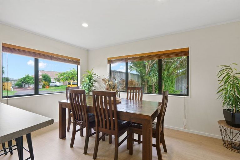 Photo of property in 41 Rathmar Drive, Manurewa, Auckland, 2105