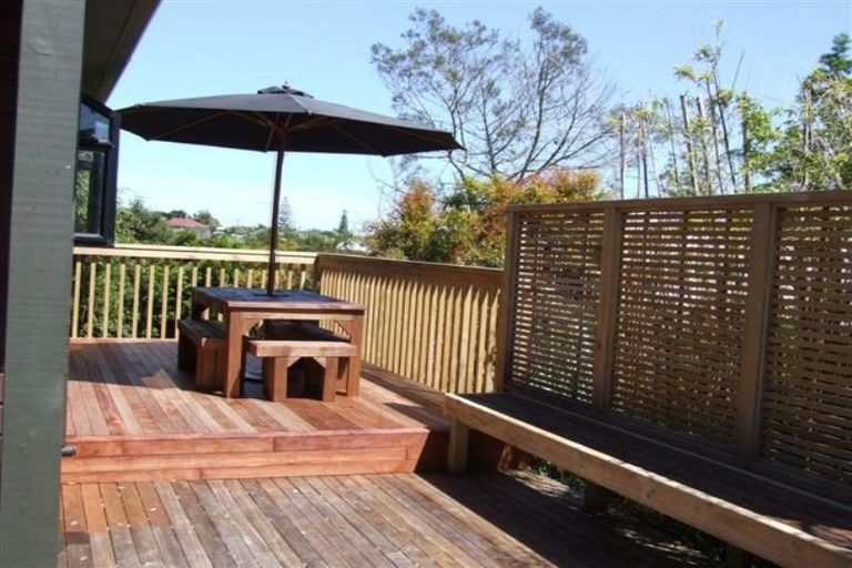 Photo of property in 2/90 Verbena Road, Birkdale, Auckland, 0626