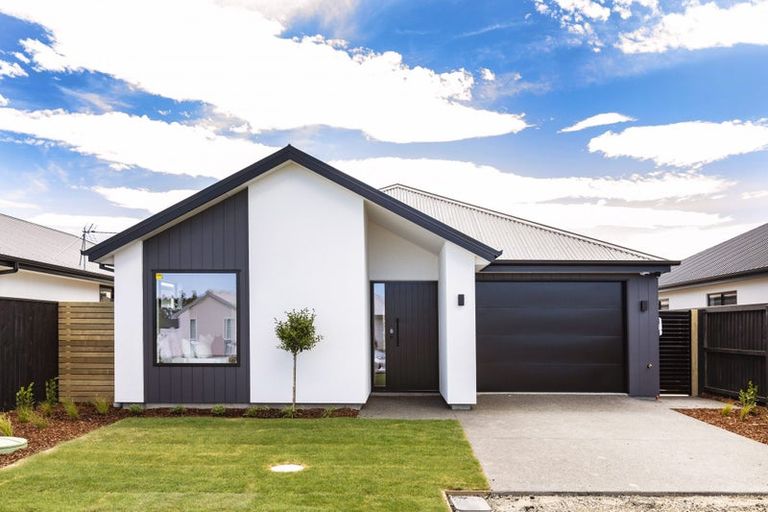 Photo of property in 12 Hiller Green Street, Halswell, Christchurch, 8025