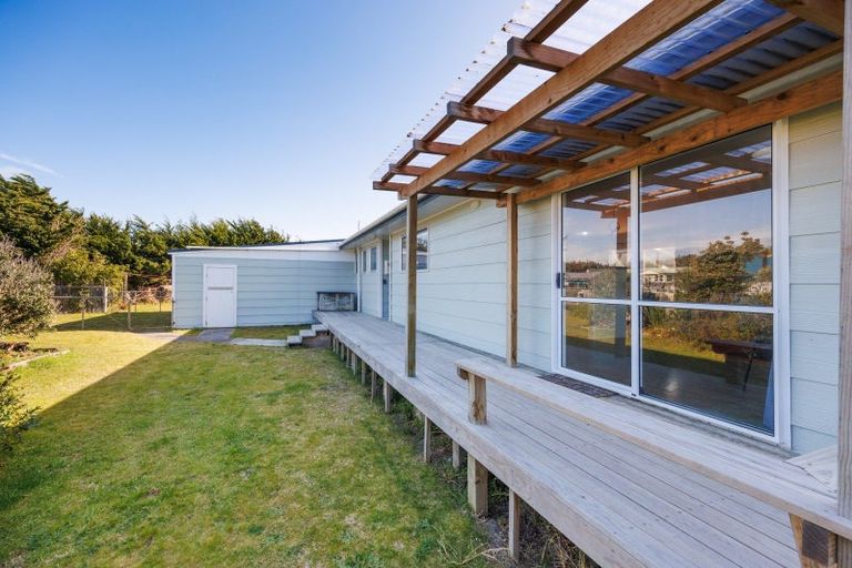 Photo of property in 24 Te Kiri Street, Himatangi Beach, Foxton, 4891