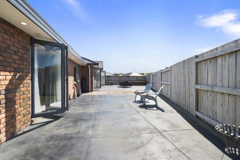 Photo of property in 42 Peter Hall Drive, Kelvin Grove, Palmerston North, 4414