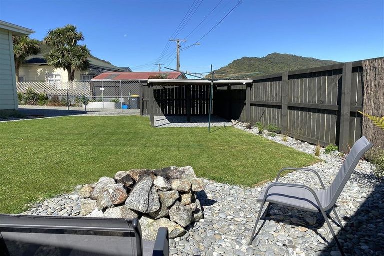 Photo of property in 31 Nelson Quay, Cobden, Greymouth, 7802