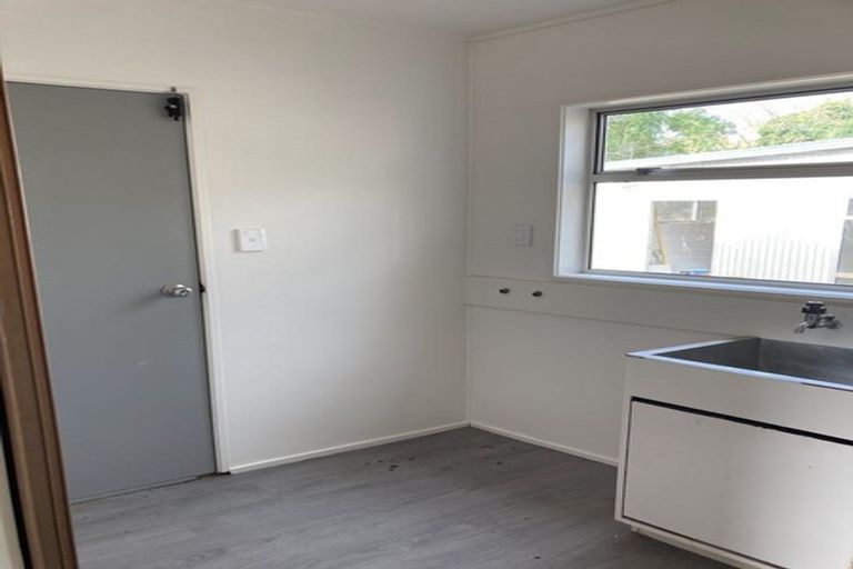 Photo of property in 52 Cascades Road, Pakuranga Heights, Auckland, 2010