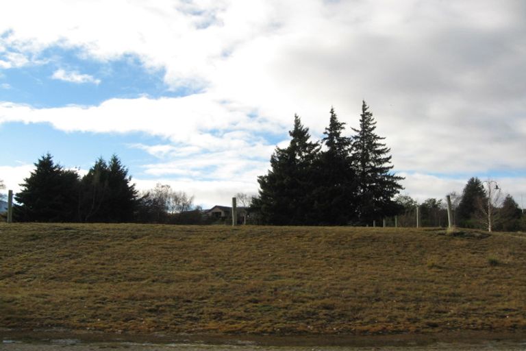 Photo of property in 309 Beacon Point Road, Wanaka, 9305