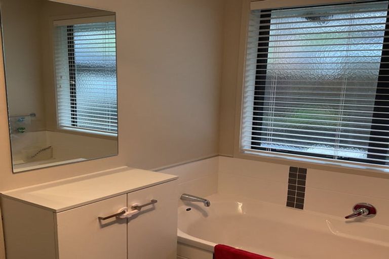 Photo of property in 17 Ridgedale Road, Silverdale, 0932