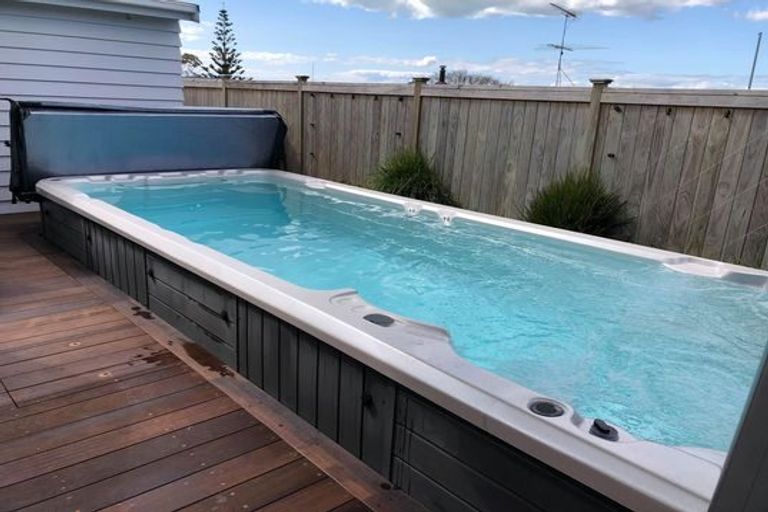 Photo of property in 68 Udys Road, Pakuranga, Auckland, 2010