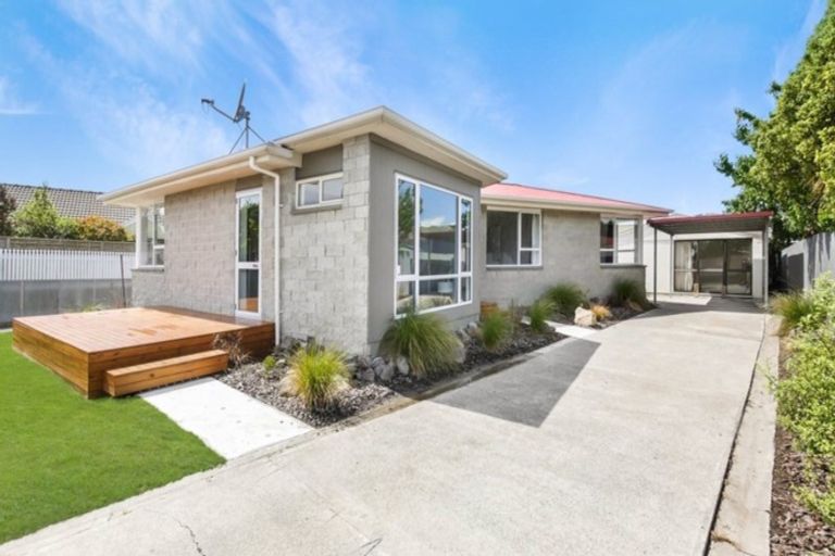 Photo of property in 16 Dunoon Place, Woolston, Christchurch, 8062