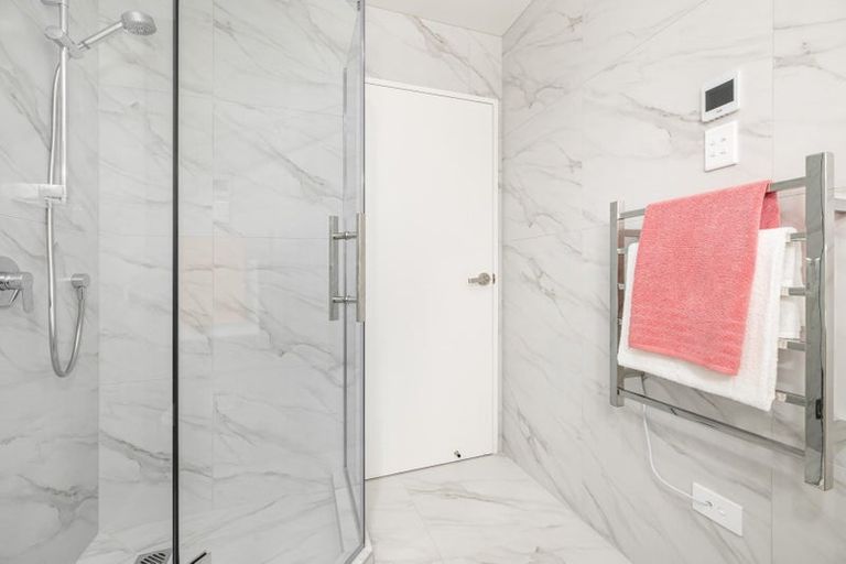 Photo of property in 20d Mackenzie Street, Te Atatu South, Auckland, 0610