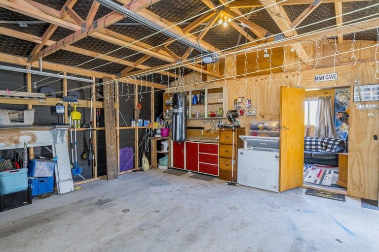 Photo of property in 75 Strathnaver Drive, Waikawa Beach, Levin, 5573