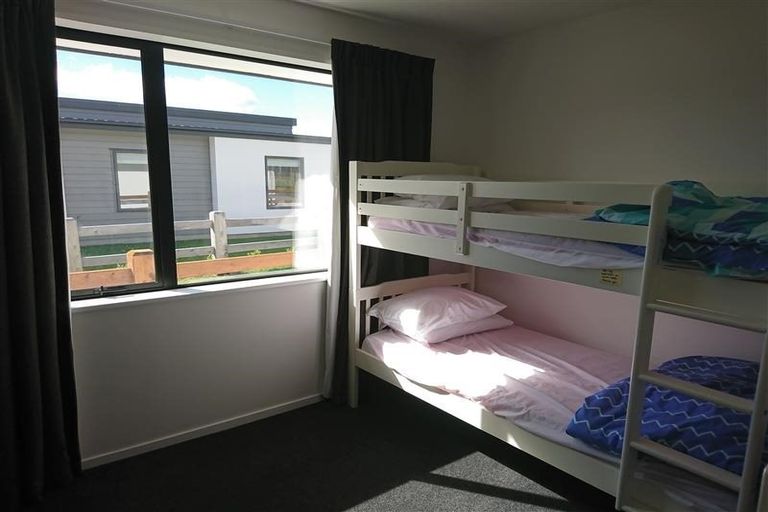 Photo of property in 40 Marbleleaf Lane, Albert Town, Wanaka, 9305