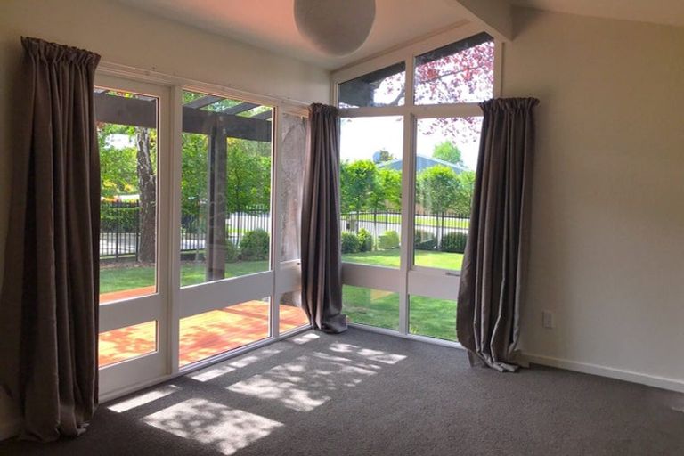 Photo of property in 21 Gunns Crescent, Cashmere, Christchurch, 8022