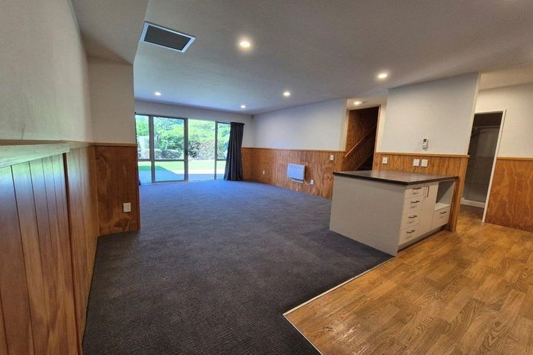 Photo of property in 17d Athol Terrace, Upper Riccarton, Christchurch, 8041