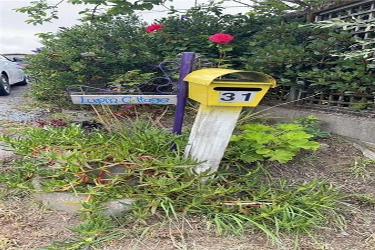 Photo of property in 31 Lupin Road, Otaki, 5512