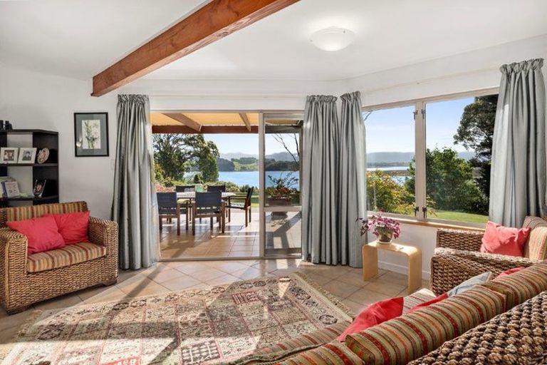 Photo of property in 34a Pahoia Beach Road, Whakamarama, 3172