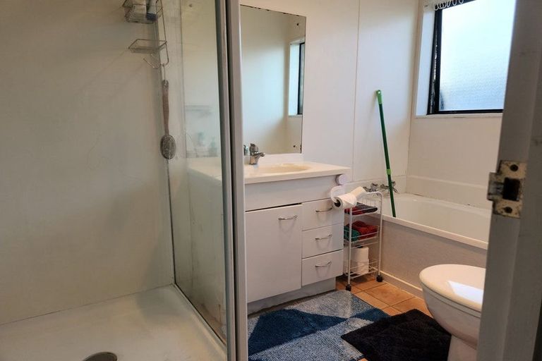 Photo of property in 32 Trimdon Street, Randwick Park, Auckland, 2105