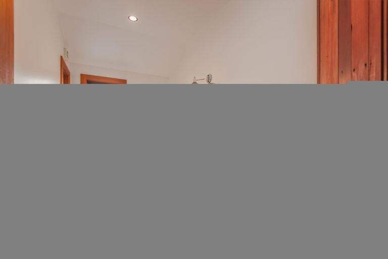 Photo of property in 18 Durham Crescent, Palmerston North, 4414