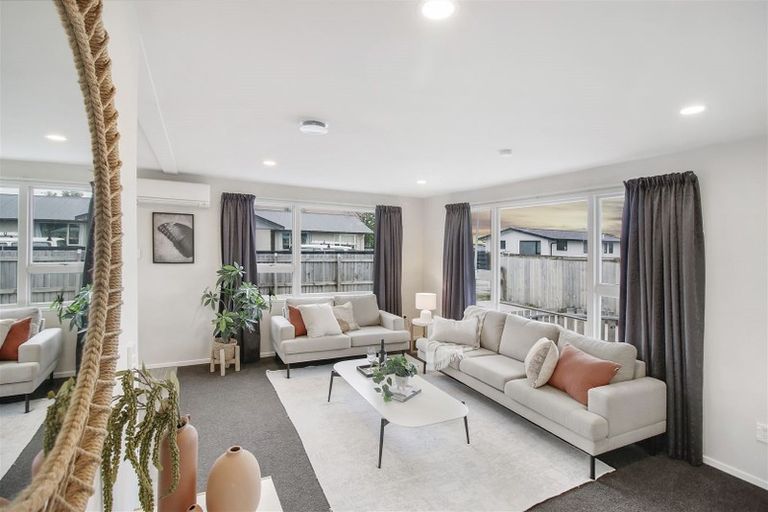 Photo of property in 1/7 Farnborough Street, Aranui, Christchurch, 8061