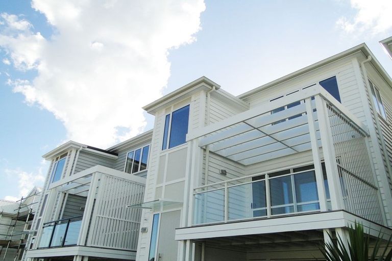 Photo of property in 90 Arrowsmith Drive, Flat Bush, Auckland, 2019