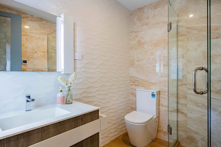 Photo of property in 48b Peter Terrace, Castor Bay, Auckland, 0620