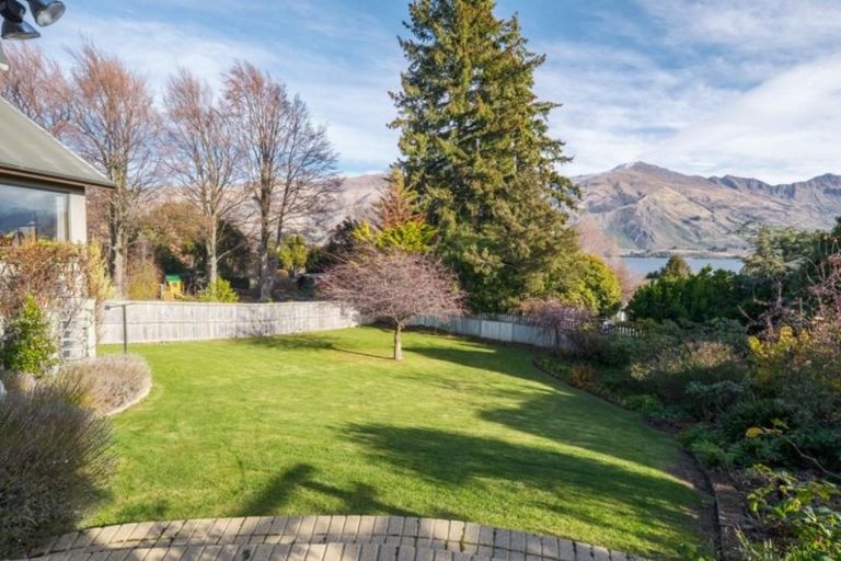 Photo of property in 38 Beacon Point Road, Wanaka, 9305