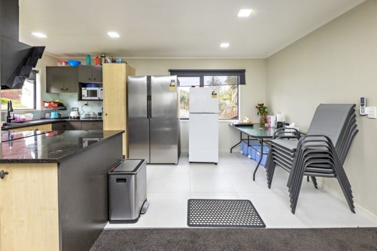 Photo of property in 3a Mclennan Road, Mount Wellington, Auckland, 1062