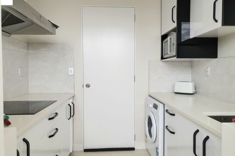 Photo of property in 21 Hakinakina Drive, Flat Bush, Auckland, 2019