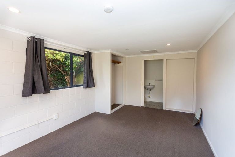 Photo of property in 100 Suva Street, Upper Riccarton, Christchurch, 8041