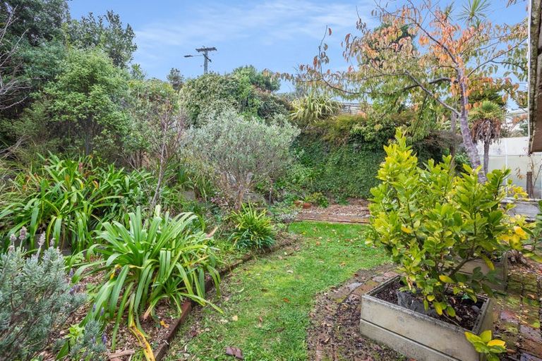 Photo of property in 22c Kahu Road, Paremata, Porirua, 5024