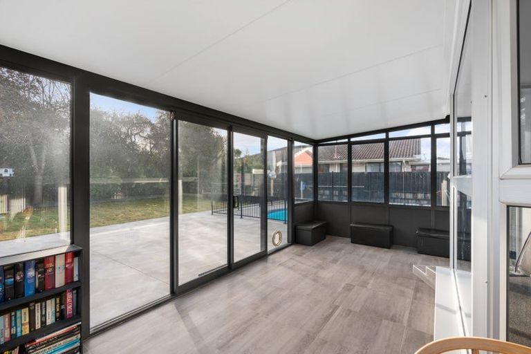 Photo of property in 23c Juniper Place, Burnside, Christchurch, 8053