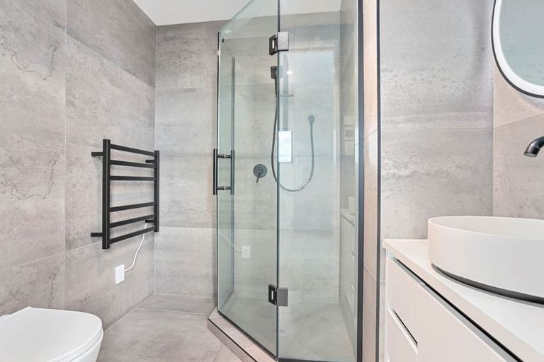 Photo of property in 62 Wallace Road, Hobsonville, Auckland, 0616